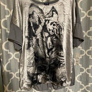 Grey cheetah graphic top